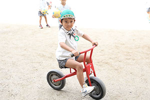 元気いっぱい園庭遊び！！