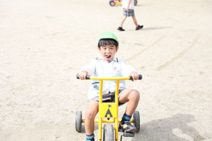 元気いっぱい園庭遊び！！