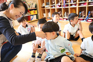 「スパイスのおはなし」の紙芝居　ばら