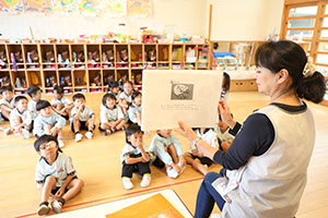 「スパイスのおはなし」の紙芝居　ばら