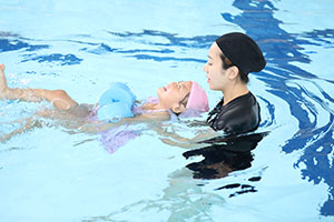 トップスイミングへ行きました　ばら・すみれ　NO．2