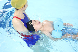 トップスイミングへ行きました　ばら・すみれ　NO．2