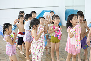 トップスイミングへ行きました　ばら・すみれ　NO．2