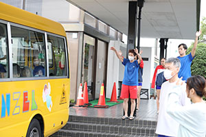 トップスイミングへ行きました　ばら・すみれ　NO．2