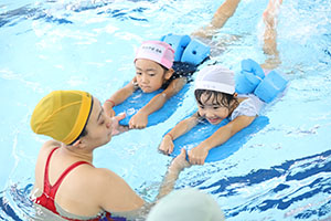 トップスイミングへ行きました　ばら・すみれ　NO．2