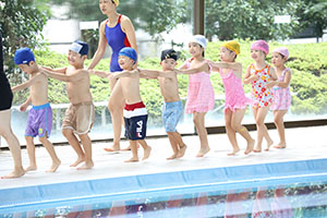 トップスイミングへ行きました　ばら・すみれ　NO．1