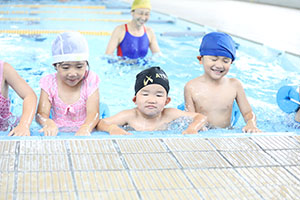 トップスイミングへ行きました　ばら・すみれ　NO．1