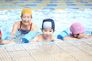 トップスイミングへ行きました　ばら・すみれ　NO．1