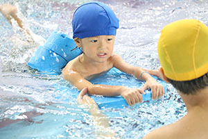 トップスイミングへ行きました　ばら・すみれ　NO．1