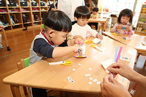 ほうきの制作　ひよこ