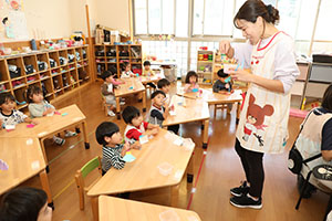 ほうきの制作　ひよこ