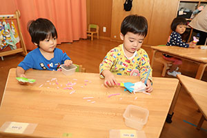 ほうきの制作　ひよこ