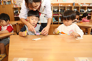 ほうきの制作　ひよこ