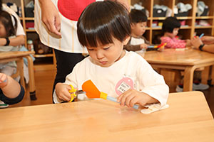 ほうきの制作　ひよこ