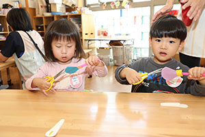 ほうきの制作　ひよこ