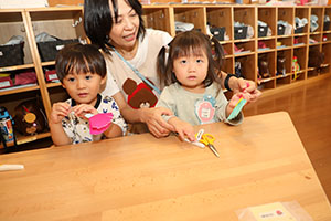 ほうきの制作　ひよこ