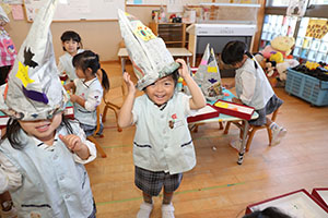 魔女の帽子の制作　ぱんだ