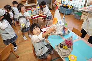 魔女の帽子の制作　ぱんだ