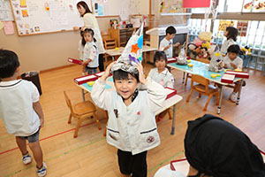 魔女の帽子の制作　ぱんだ