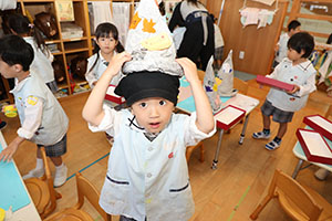 魔女の帽子の制作　ぱんだ