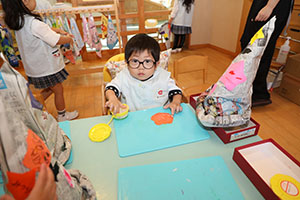 魔女の帽子の制作　ぱんだ