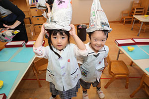 魔女の帽子の制作　ぱんだ