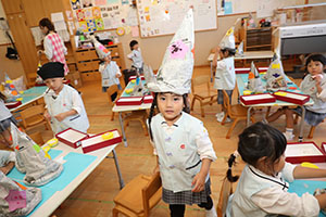 魔女の帽子の制作　ぱんだ