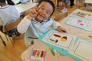 枝豆とさつまいもなどの絵を描きました　B