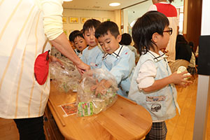 給食参観🍴給食試食会　　ばら