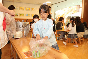 給食参観🍴給食試食会　　ばら
