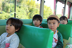汽車バス遠足　キッズ木曜クラス