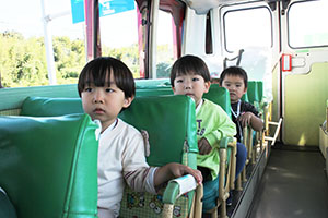 汽車バス遠足　キッズ木曜クラス