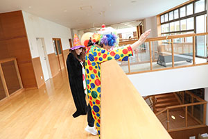 10月生まれのお誕生会　ーキャンディ探しー　2歳児クラス