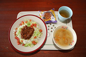 10月生まれのお誕生会　ーキャンディ探しー　2歳児クラス