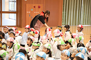 10月生まれのお誕生会　ー仮装間違い探しー　年少