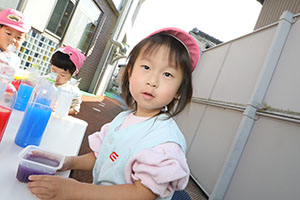 色水あそび　ひよこ