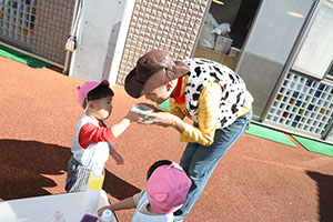 色水あそび　ひよこ