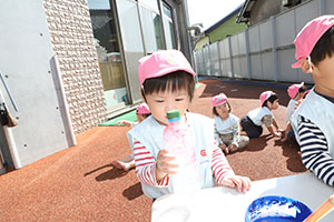 色水あそび　ひよこ