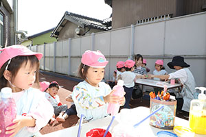 色水あそび　ひよこ