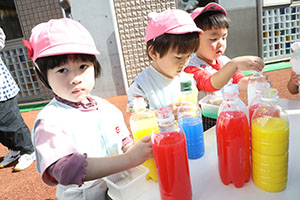 色水あそび　ひよこ