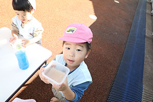 色水あそび　ひよこ