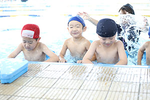 スイミングクラブへ行きました　ひまわり・さくら・たんぽぽ　NO．1