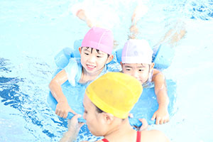 スイミングクラブへ行きました　ひまわり・さくら・たんぽぽ　NO．1