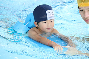 スイミングクラブへ行きました　ひまわり・さくら・たんぽぽ　NO．1