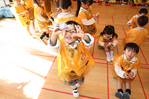 お菓子探し　ハッピーハロウィン🎃　りす・うさぎ