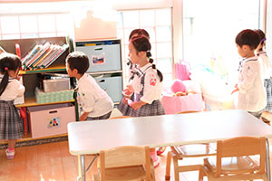 お菓子探し　ハッピーハロウィン🎃　りす・うさぎ