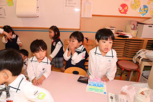 お菓子探し　ハッピーハロウィン🎃　りす・うさぎ