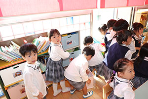 お菓子探し　ハッピーハロウィン🎃　りす・うさぎ