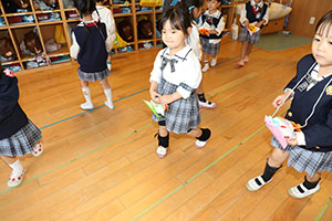 お菓子探し　ハッピーハロウィン🎃　ことり・こあら