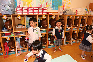 お菓子探し　ハッピーハロウィン🎃　ことり・こあら